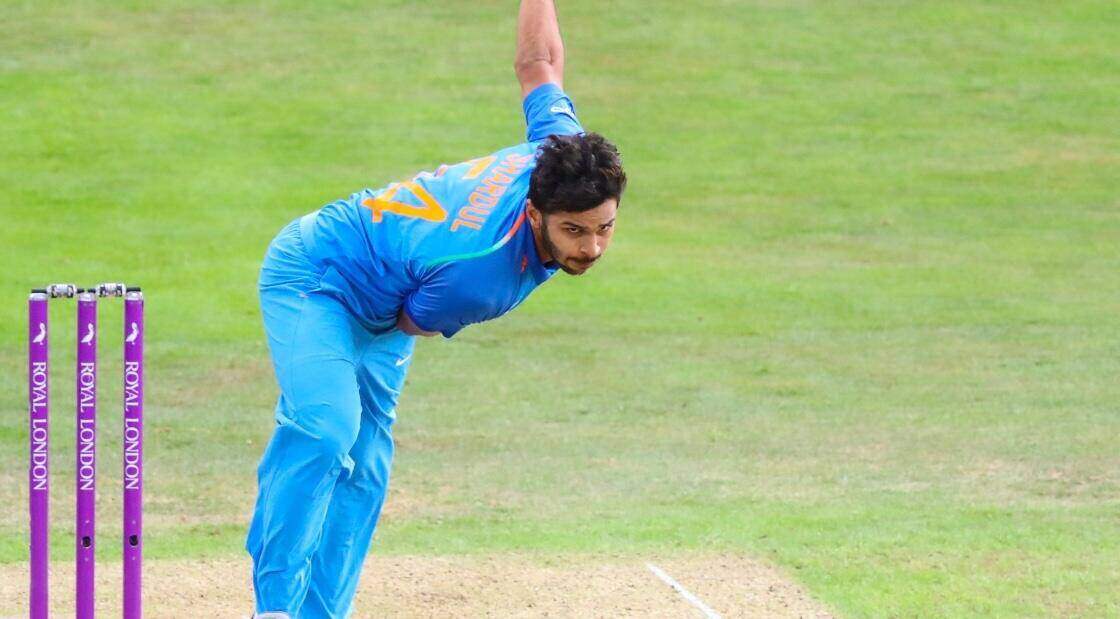 Shardul Thakur India bowling